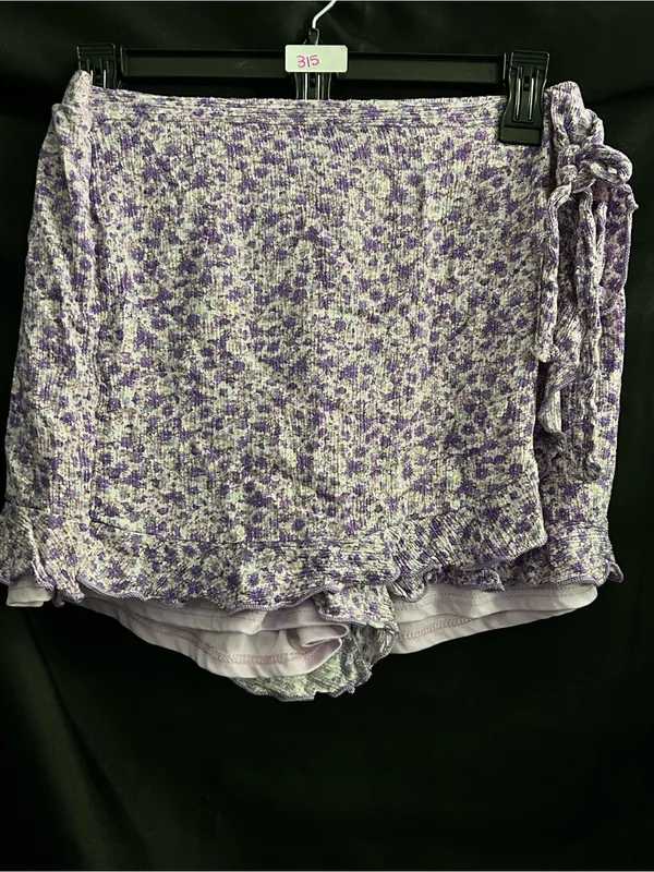 Pink Lily Lavender Floral Wrap Skirt Shorts MD - Image 2