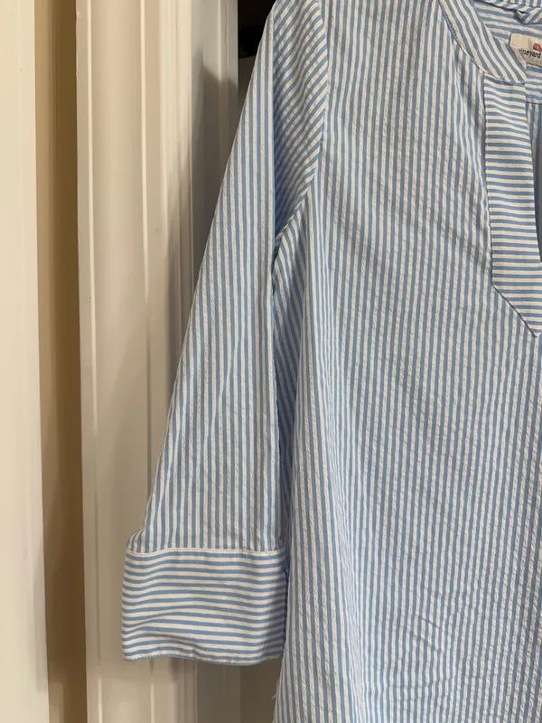 Vineyard vine striped 3/4 sleeve shirt - Image 3