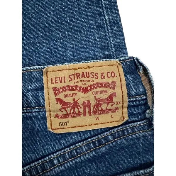 Levi’S 501® Original Fit Raw Hem‎ High Rise Women'S Jeans Sz 26 - Image 4