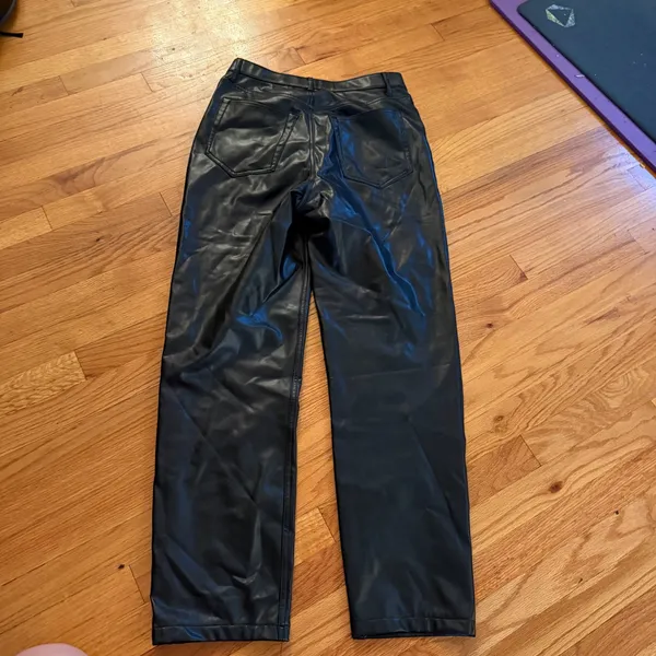Abercrombie & Fitch Vegan Leather Pants Black 8 Straight Leg Night Out Edgy - Image 3
