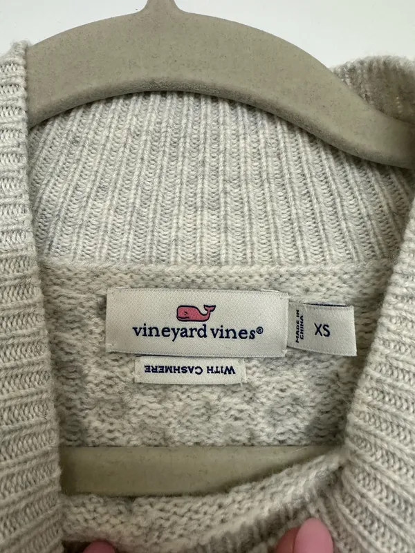 Vineyard Vines Sweater - Image 3