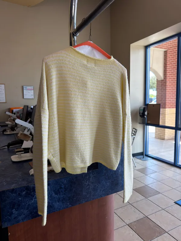 Things Between Sweater Yellow Size L - Image 2