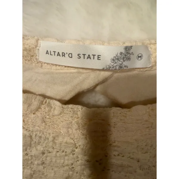 Altar'd State Ivory Textured Lace Cropped Long Sleeve Keyhole Back Top‎ Medium - Image 2