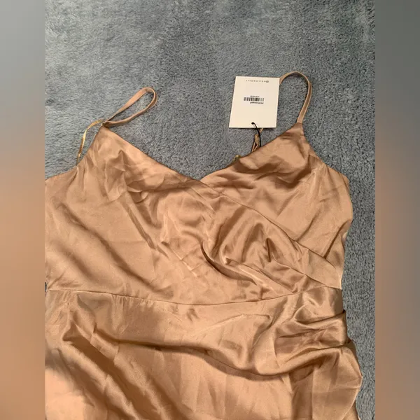 NWT Hello Molly champagne satin dress medium/6 - Image 4