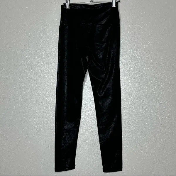 Aerie Offline the‎ Hugger High Waisted Crackle Leggings Black Medium - Image 2