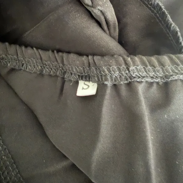 Black Satin Faux Pearl Halter Top Cropped Cowl Neck Evening Blouse Small Chic‎ - Image 6