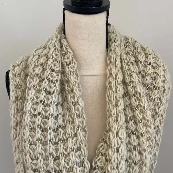 Rue 21 Chunky Knit Infinity Scarf Oatmeal Beige Loop Circle‎ Cozy Winter Warm Boho Chic - Image 3