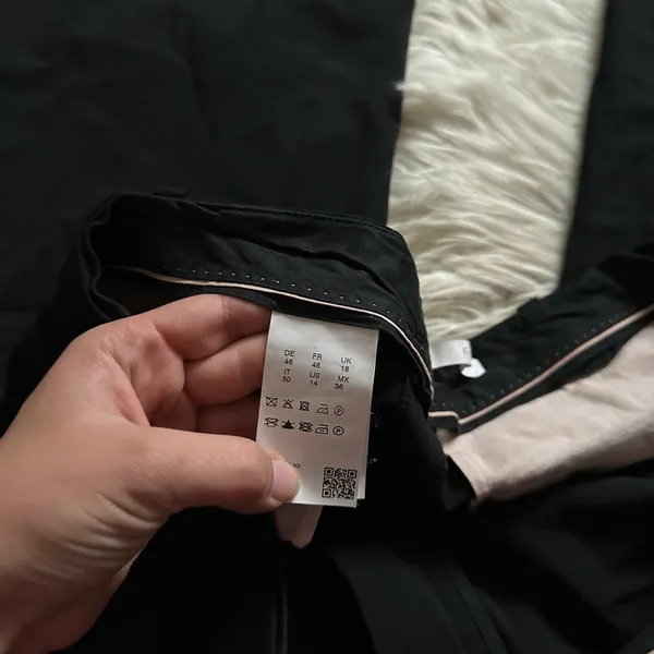HUGO BOSS Black Classic Dress Pants - Image 4