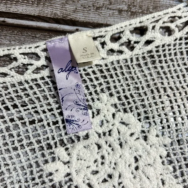 Alpine Woman’s White Lace Cardigan Beach/ Coastal size small - Image 6