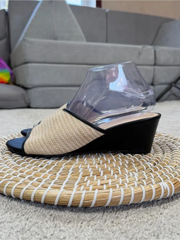 Ann Taylor Factory Women’s Slip-On Leather Raffia Wedge Sandals in Black Cream 8 - Image 5