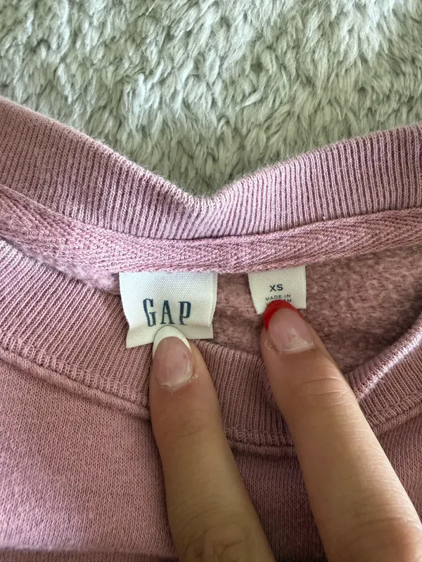 GAP dusty rose crewneck - Image 2