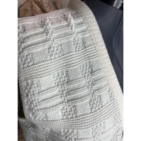 Milrank Sweater vest geometric textured cream pockets - Image 3
