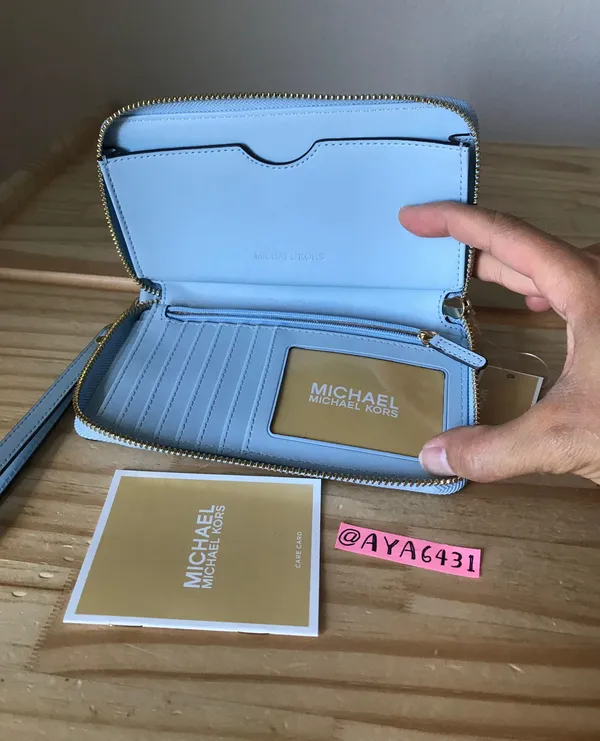 Michael Kors Wallet - Image 6