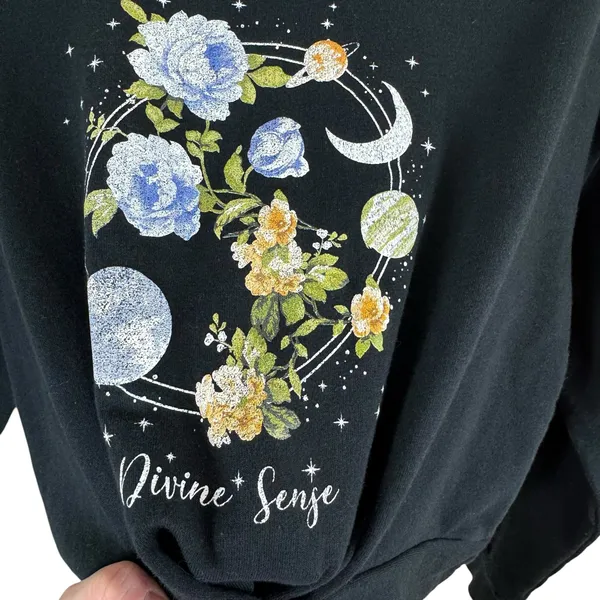 Cut & Paste Black‎ Floral Astrology Planets Cropped Pullover Sweatshirt Medium Black - Image 4