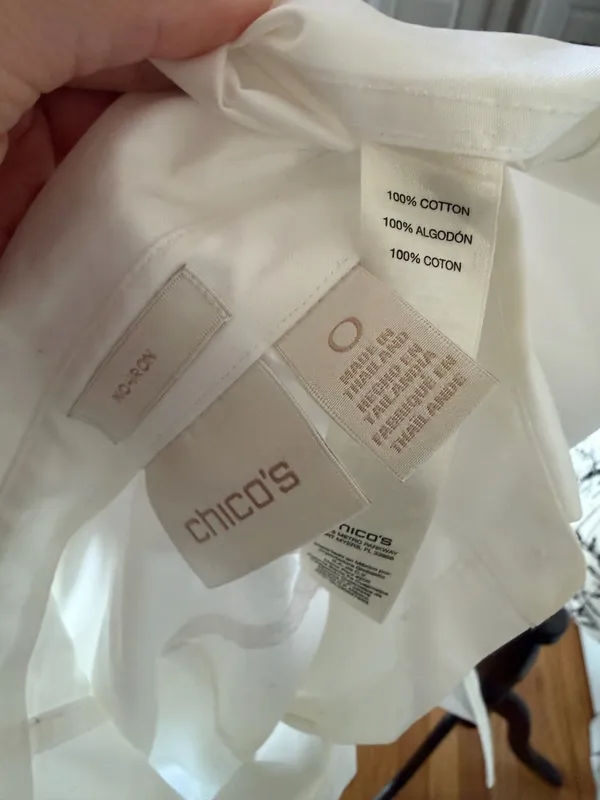NWOT Chico's 100% Cotton Non Iron White Button Down Shirt minimalist office Sz 0 - Image 4