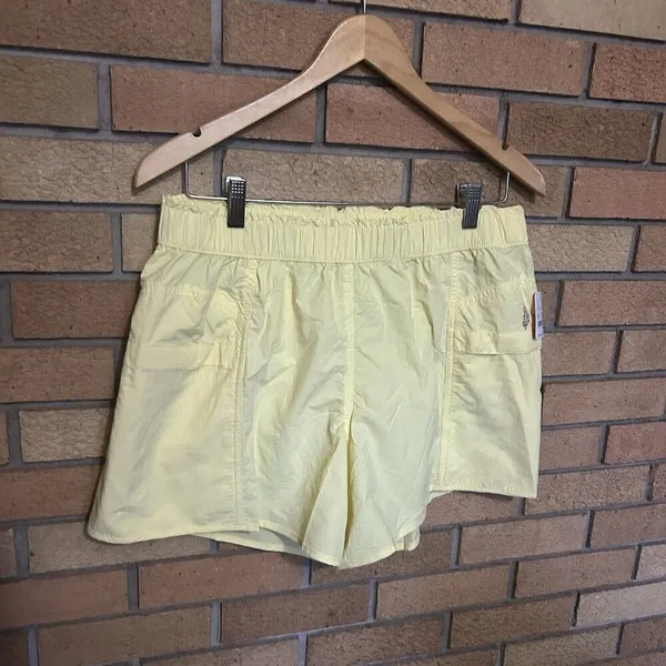 NWT Free People FP Movement Women's In The Wild Shorts Glow Yellow Size Medium - Image 2