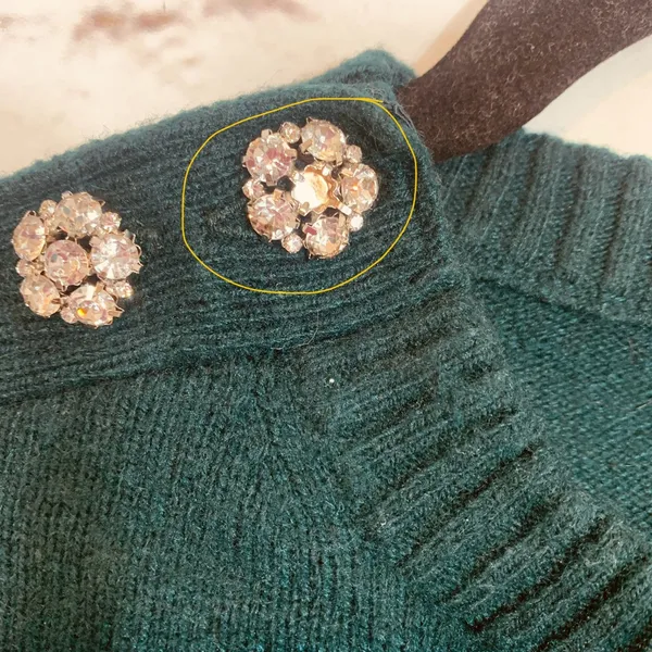 J. Crew Lambs Wool Blend Jewel Shoulder Sweater Emerald Green Women’s Small - Image 3