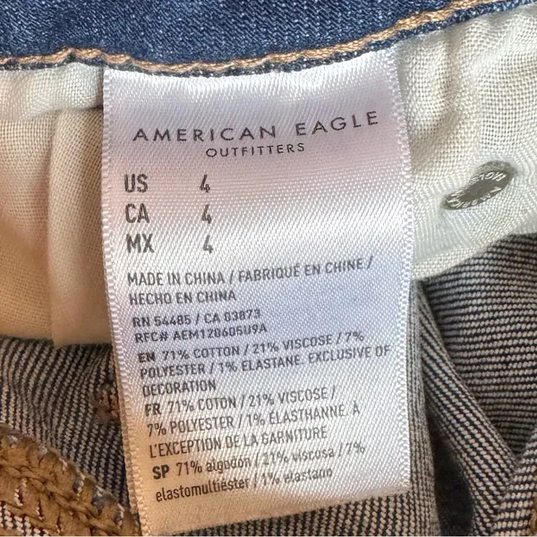 American Eagle Jean shorts with rips - Image 3