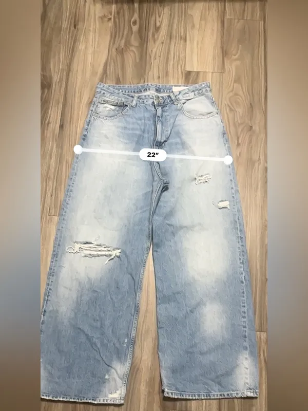 Zara Light Blue Distressed Wide-Leg Jeans - Image 4