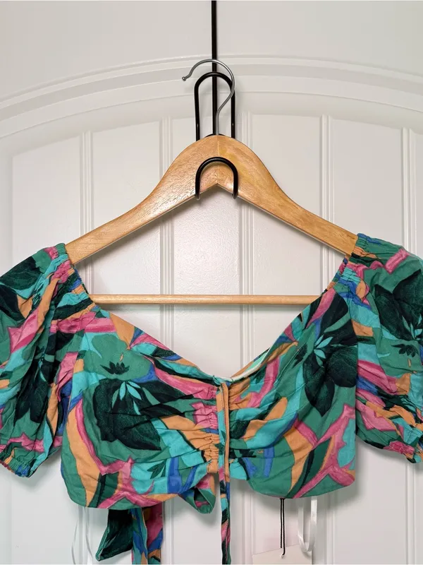Hello Molly XS Multicolor Off The Shoulder Puff Sleeves Crop Top Tropical Print - Image 2