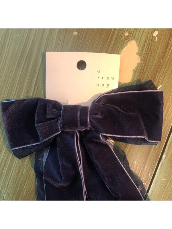 A New Day NWT Navy Blue Velvet Bow Hair Clip - Image 2