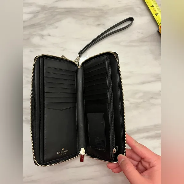 kate spade Black and Blush Zip-Around Wristlet Wallet - Image 8