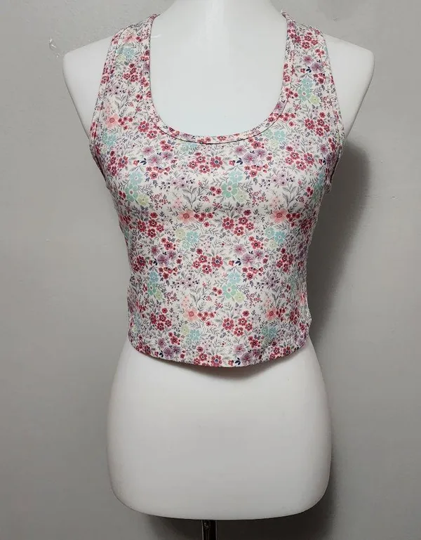 EVCR Kendall Snow Garden Floral Compression Cropped Tank Size Medium - Image 2