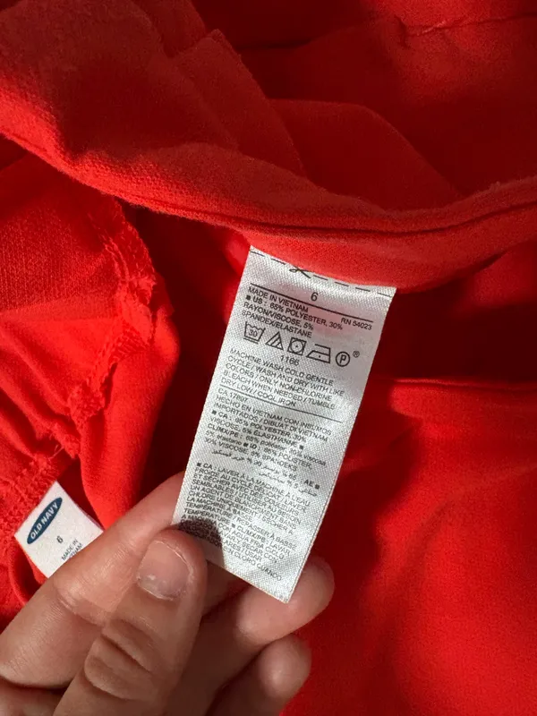 Old navy red dress pants  - Image 3