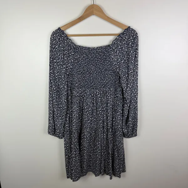 Old‎ Navy Navy Floral Smocked Mini Dress Small Milkmaid Cottage Prairie Feminine - Image 5