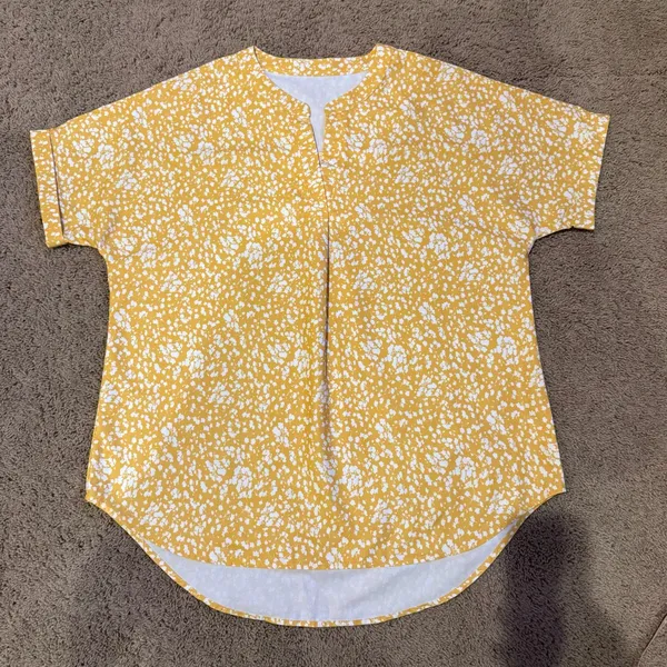 Amazon Yellow and White Floral Blouse - Image 4