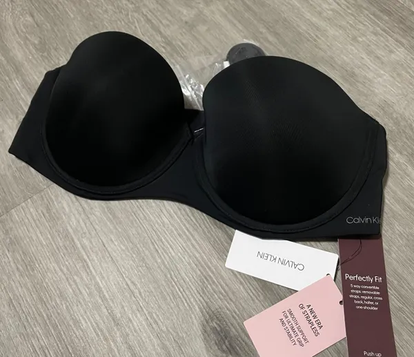 Calvin Klein Black Strapless Push Up Bras. - Image 4
