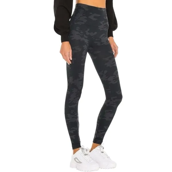 Spanx Women’s Size M Black Camo Seamless Look At Me Now Leggings - Image 2