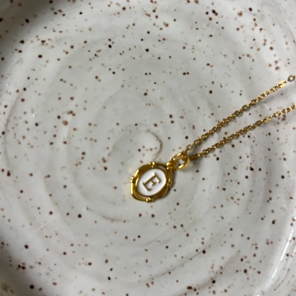 18k gold plated dainty initial necklace “E” - Image 2