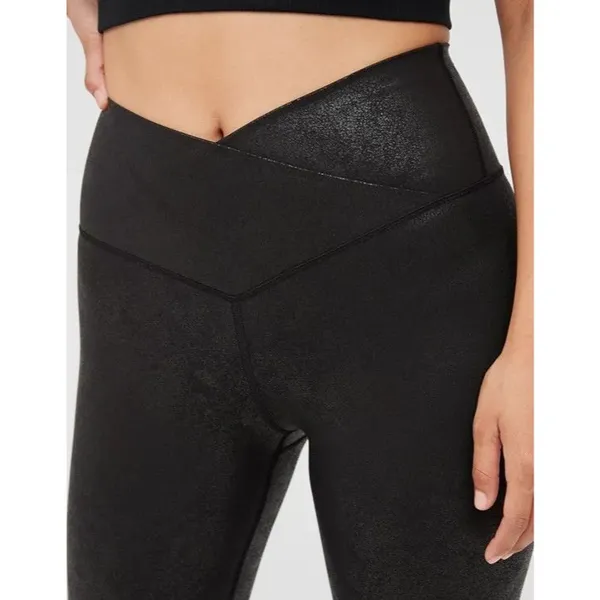 Offline by Aerie The Hugger Crossover High Waisted Crackle Legging Black Size M - Image 2