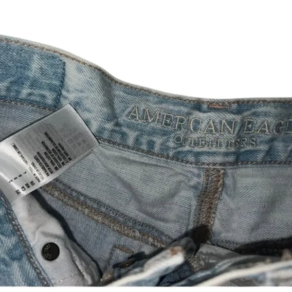 American Eagle women's denim shorts distressed light wash frayed raw hem size 0 - Image 3
