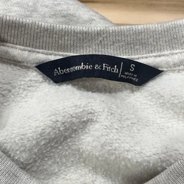 Abercrombie & Fitch Gray Floral Sweatshirt Women’s Small - Image 2
