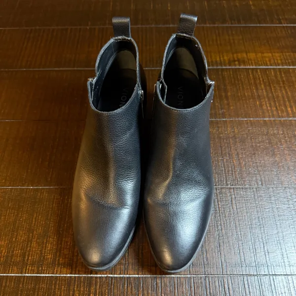 Vionic Cecily Black Leather Waterproof Ankle Boots Pointed Toe Block Heel Size 9 - Image 2