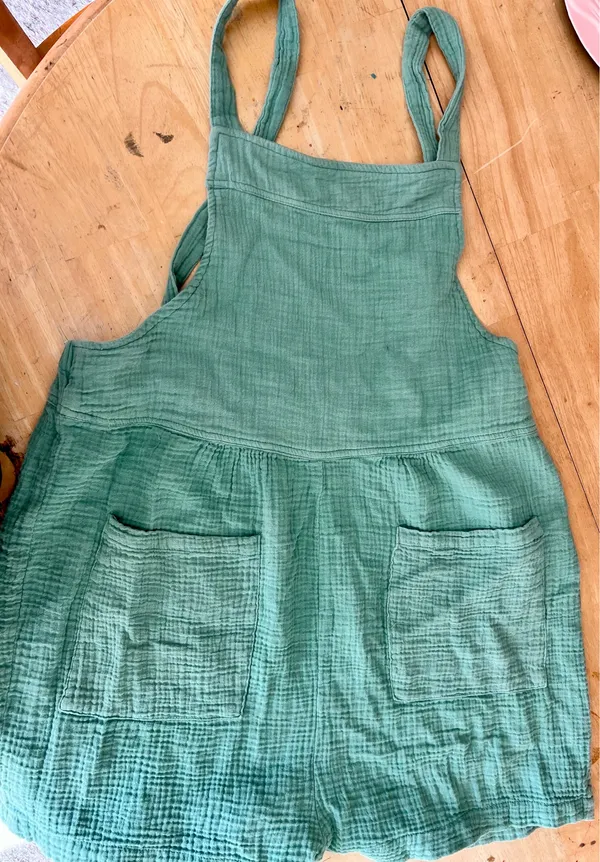 Sage green gauze romper Size L - Image 3