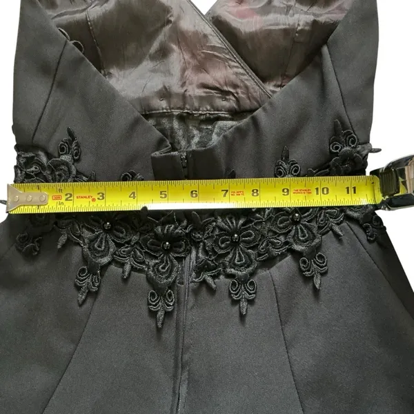 Vintage Dave & Johnny black beaded lace haltertop dress a-line open back sz 6 - Image 7