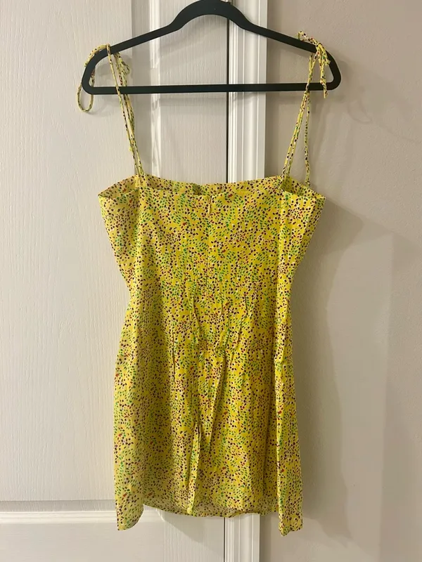 Olivaceous Yellow Multicolor Speckled Tie-Detail Dress Size Medium - Image 4