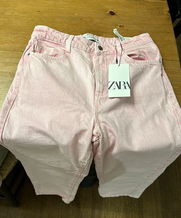 Zara High Rise Straight Jeans - Size 4 - Image 3