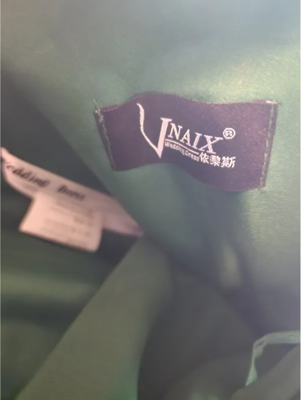 Vnaix Elegant Green Maxi Dress with Lace-Up Back Size 8 - Image 5