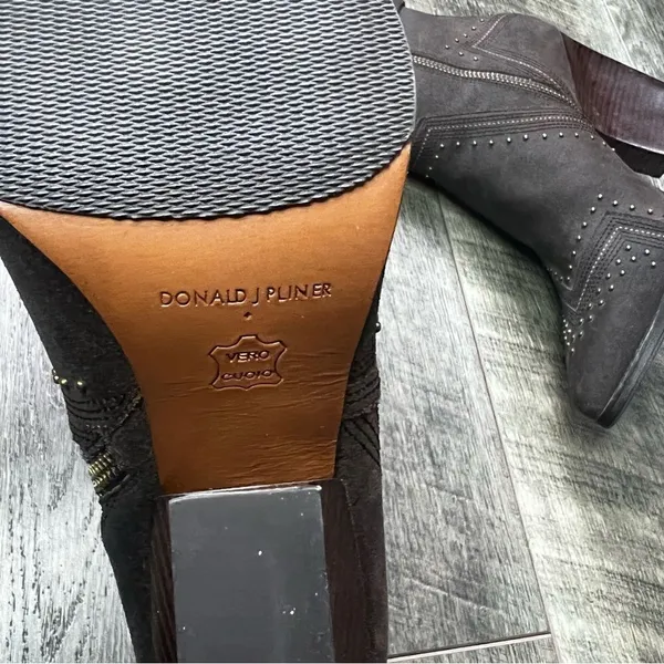 DONALD J. PLINER Vegas Brown Leather Studded Heeled Boots Size 7 - Image 7