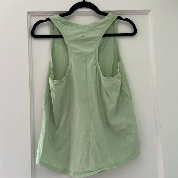 Lululemon Tanktop size 8 pistachio green - Image 3