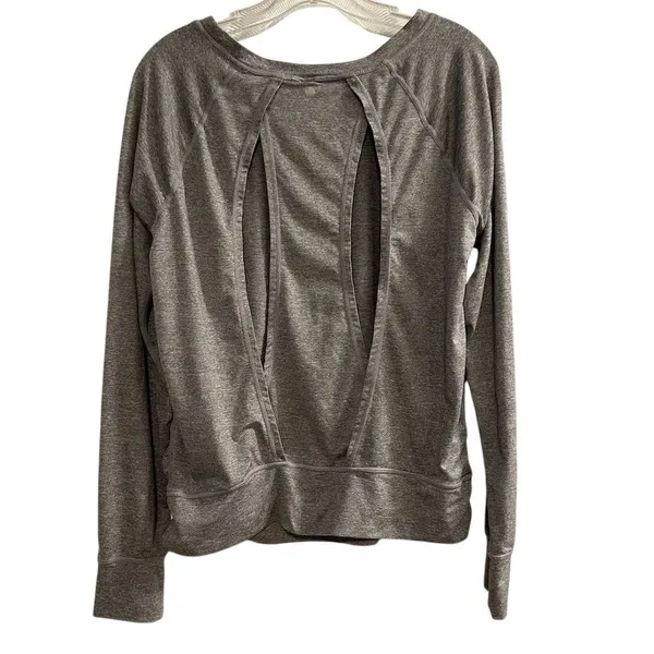 Yogalicious Women's Gray Long‎ Sleeve Top Open Back Thumb Holes Size M - Image 8