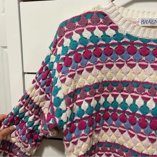 Vintage Pattern Multicolor Sweater - Image 4
