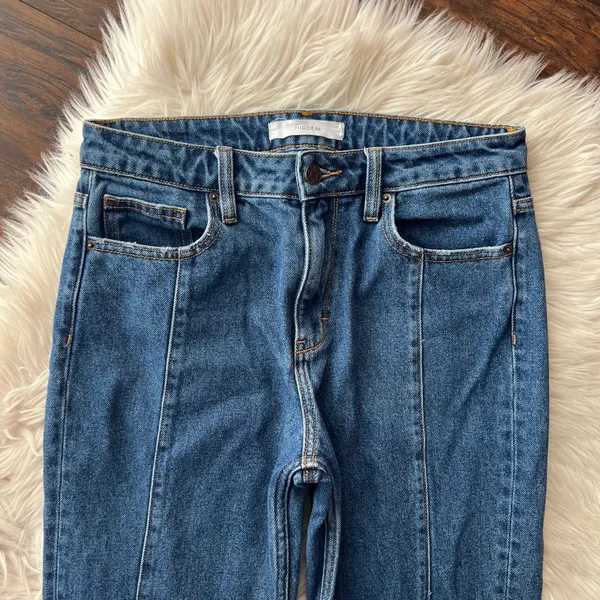 Hidden Jeans Tracey Pintuck Slit-Front High Waisted Crop Jeans - Image 4