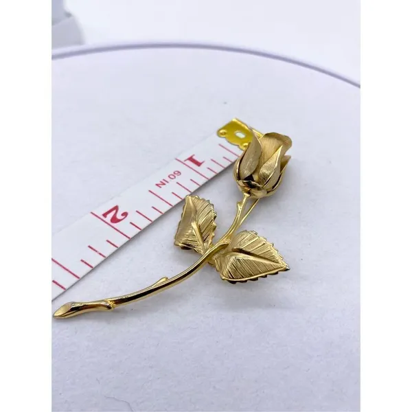 Vintage Gold Plated Rose Brooch Detailed Stem with Two Leaves 1960s Vintage Broo - Image 5