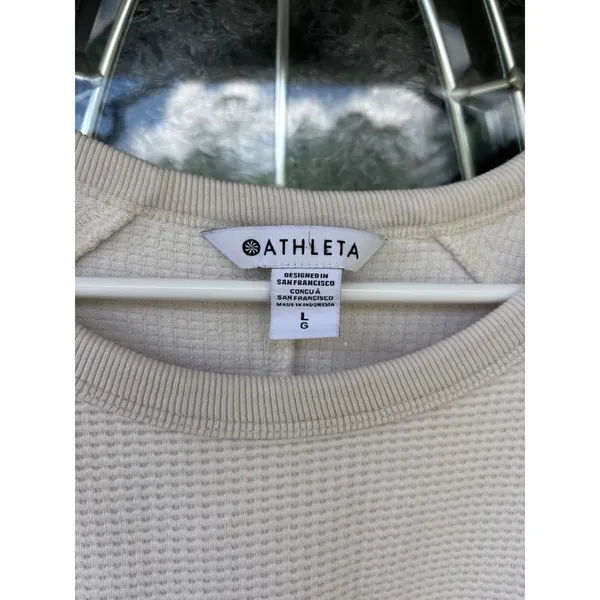 Athleta‎ Cream Waffle Knit Thermal Sweatshirt Thumbholes Size L Raglan Top - Image 4