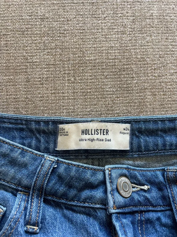 Hollister High-Rise Dad Jeans - Image 2